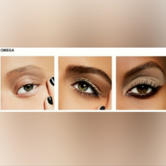 MAC COSMETICS MATTE EYESHADOW IN OMEGA. - Picture 5 of 9